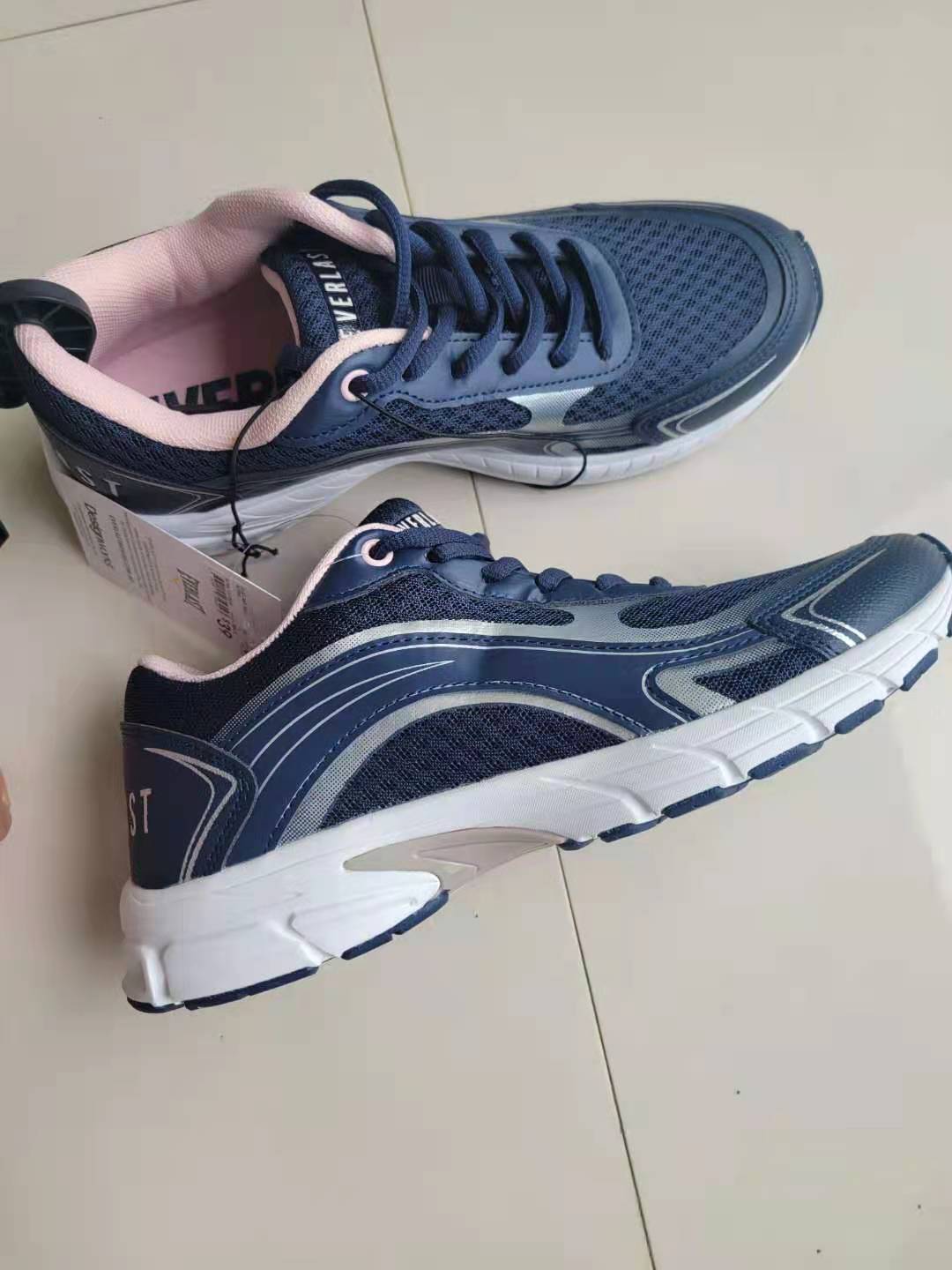 Ladies sneaker (2)