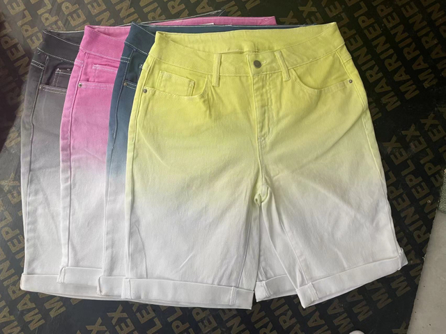 Closed Out Stock Ladies Two-one Color Stretch Shorts 